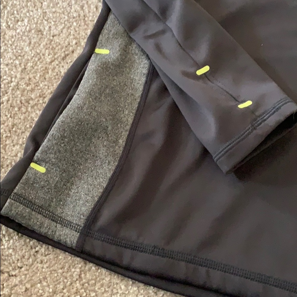 Like new Fila  reflective 1/4 zip - Picture 6 of 7